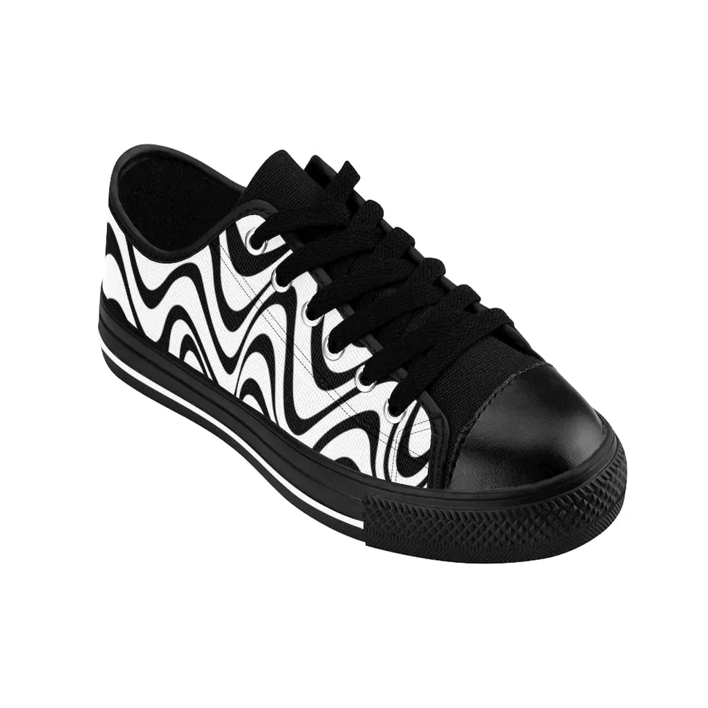 Black Waves Print Men's Sneakers, Geometric Wavy Designer Fashion Low Top Sneakers For Men