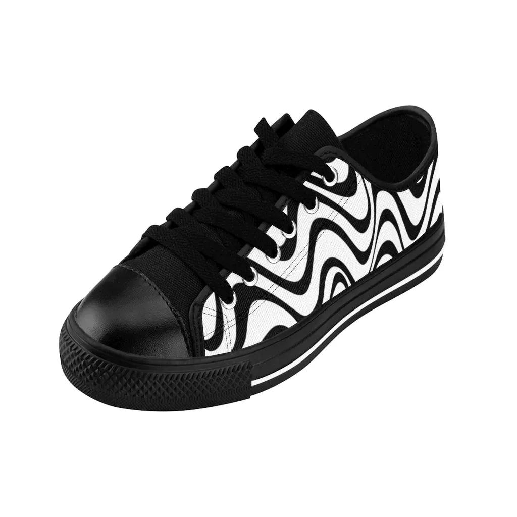 Black Waves Print Men's Sneakers, Geometric Wavy Designer Fashion Low Top Sneakers For Men