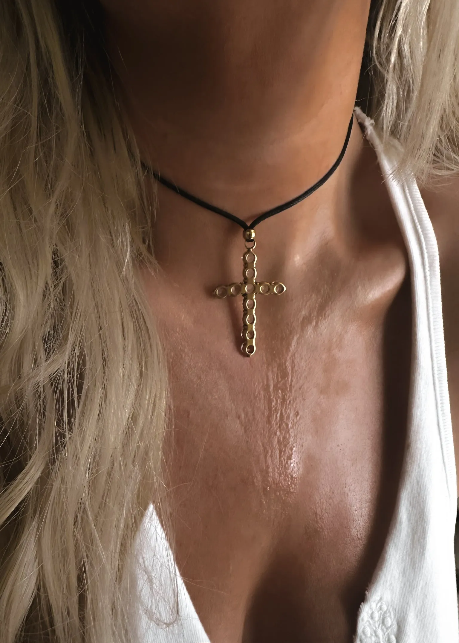 ELIANA WATER RESISTANT NECKLACE