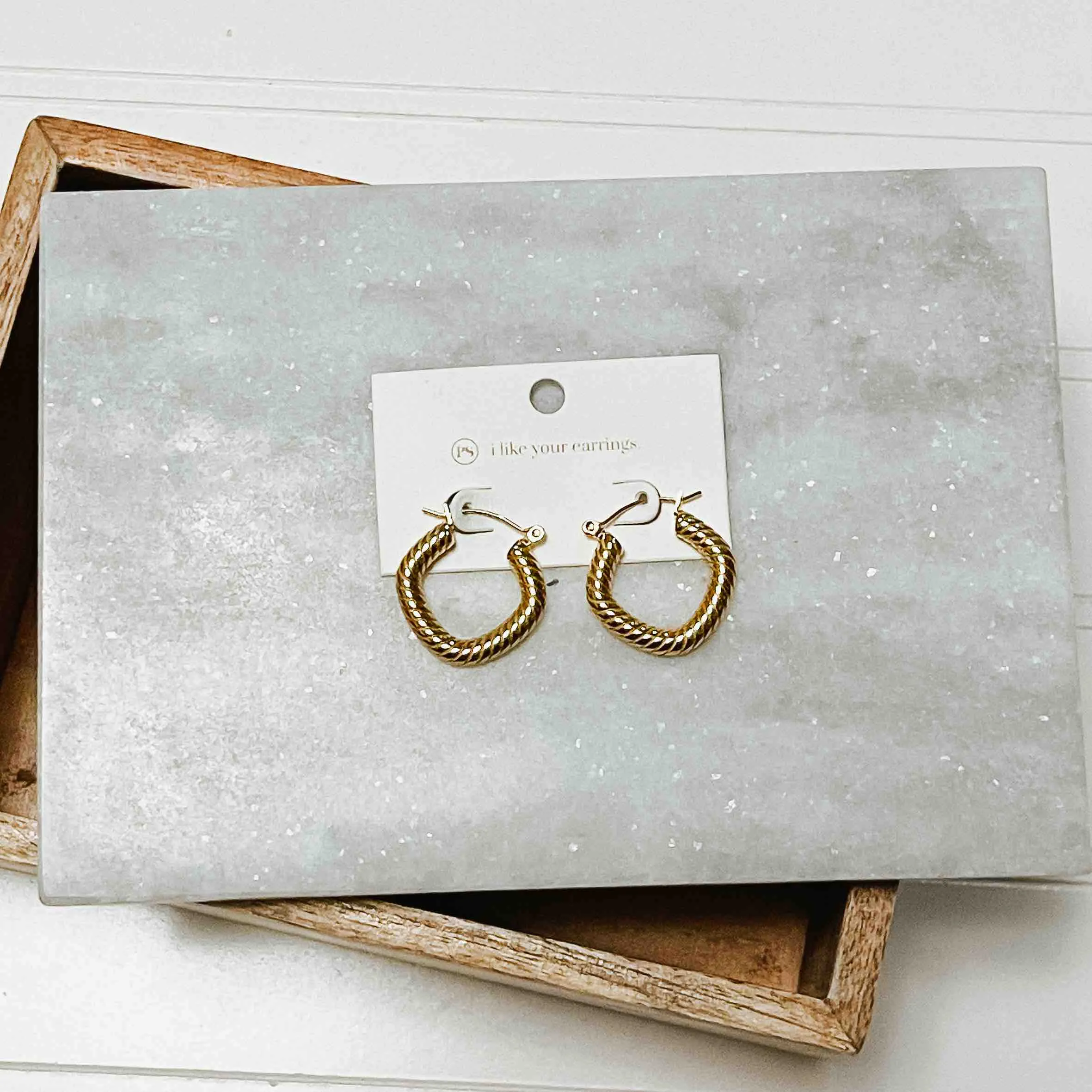 Kinsley Hoop Earrings *WATERPROOF*