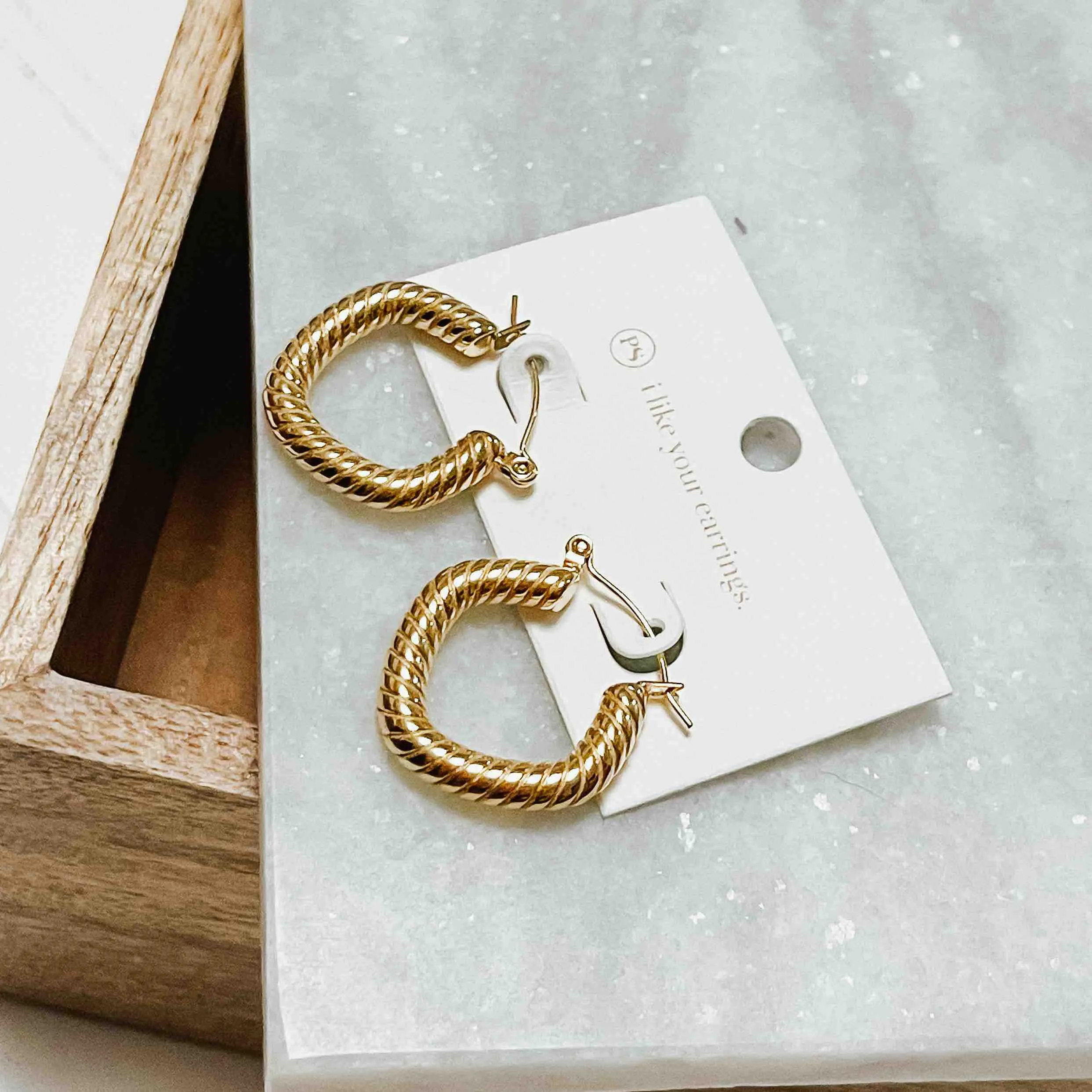 Kinsley Hoop Earrings *WATERPROOF*