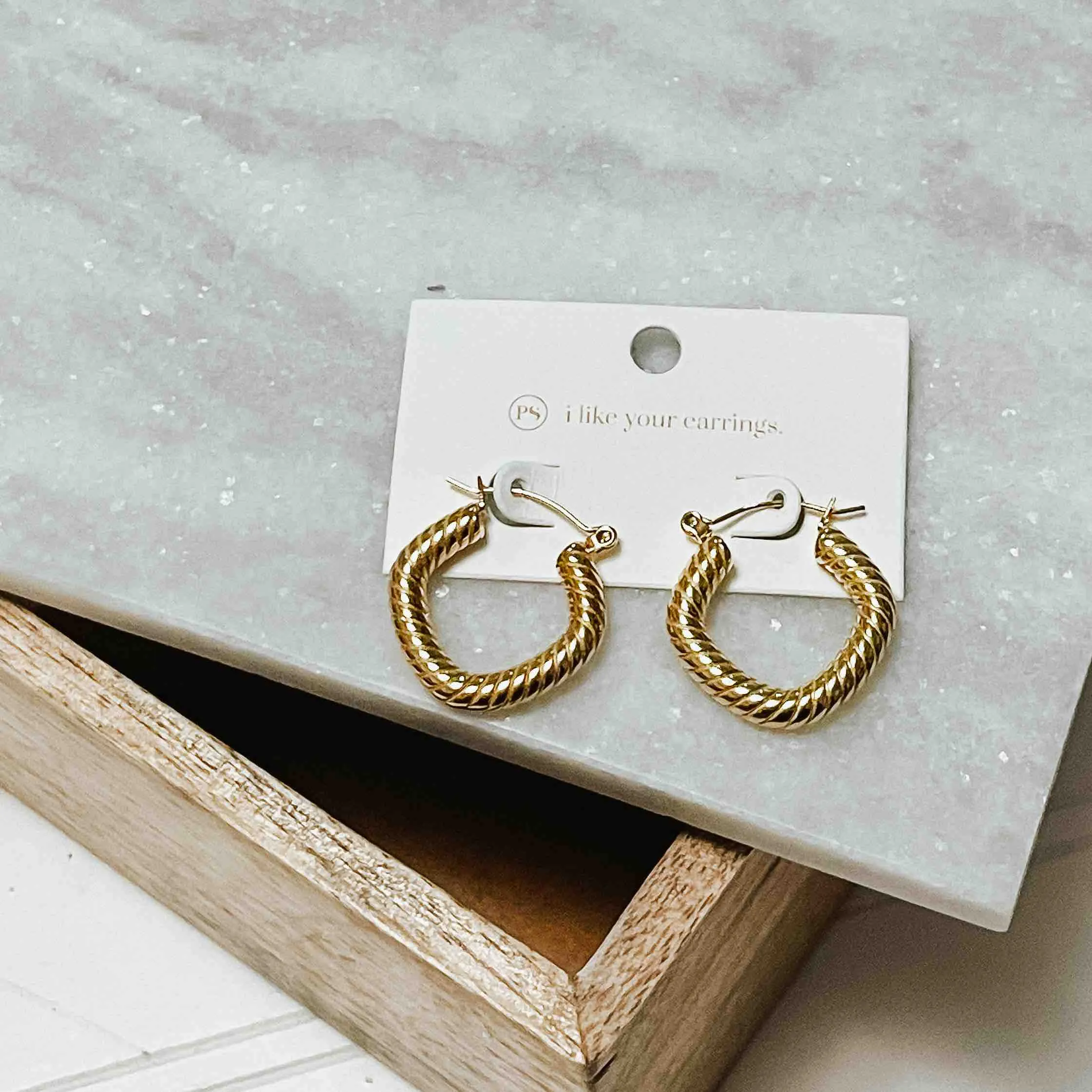 Kinsley Hoop Earrings *WATERPROOF*