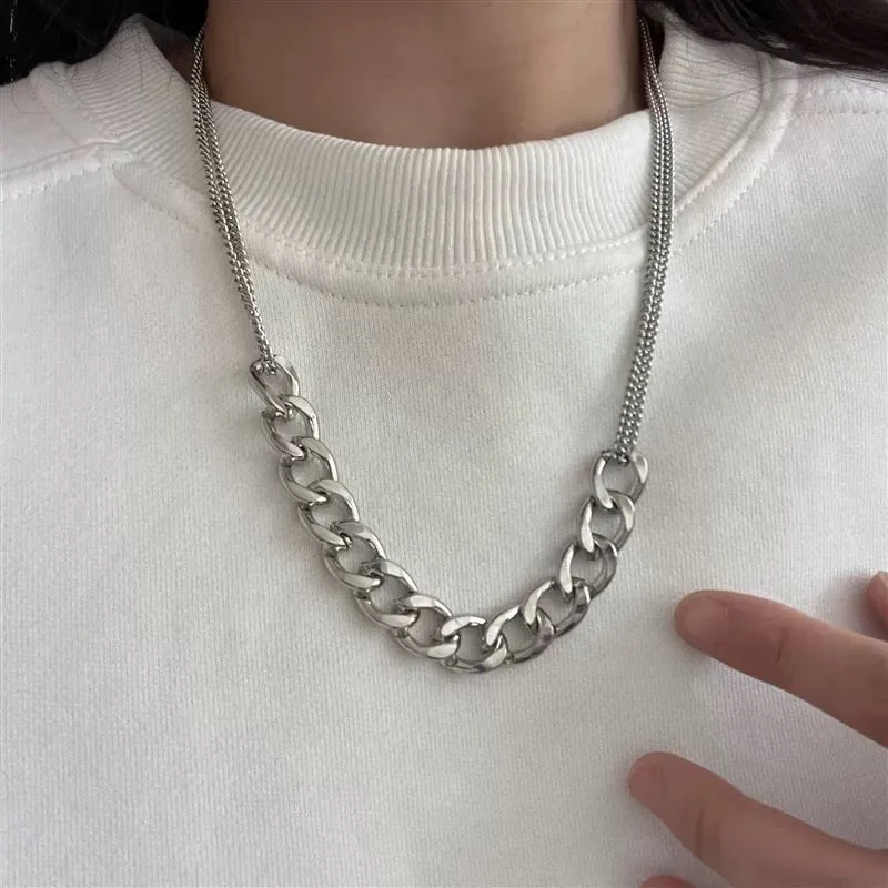 Oversized Mid Curb Chain Necklace