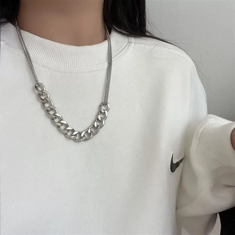 Oversized Mid Curb Chain Necklace